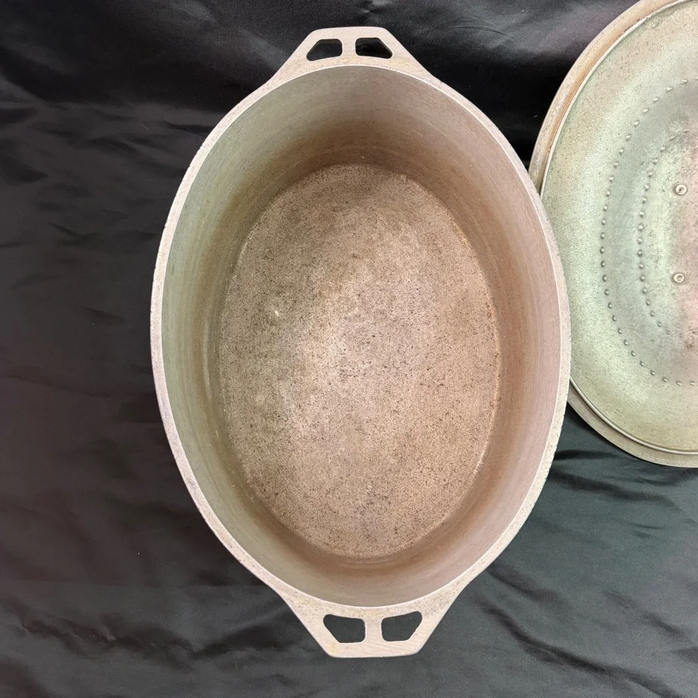 Vintage Art Cast Heavyware Oval Dutch Oven Roaster Aluminum 43 with Lid